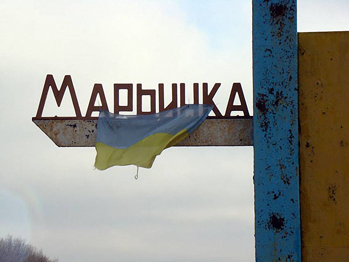 Боевики снова провели ночной обстрел Марьинки - повреждено 5 домов