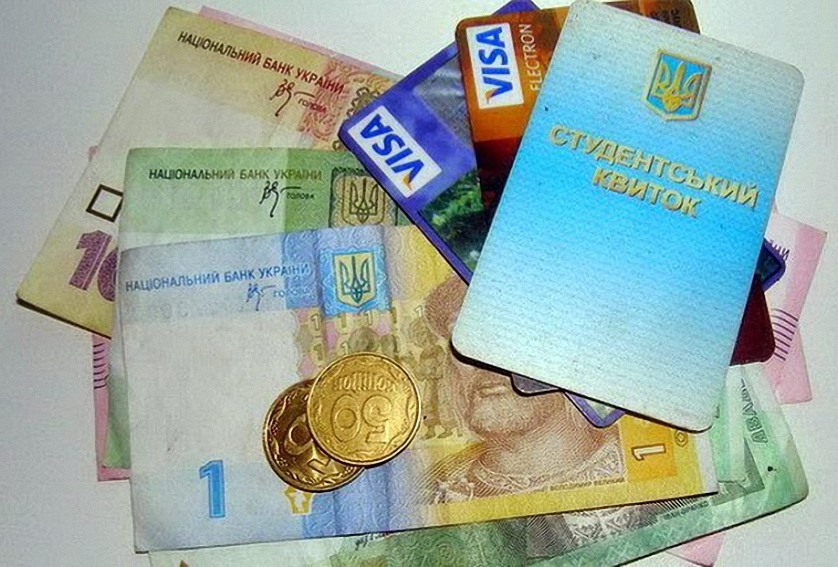 Кабмин утвердил размер академической стипендии для студентов на 2017 год