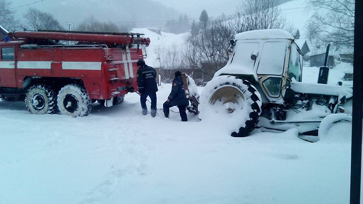 В Украине на Рождество из-за непогоды на дорогах погибли пять человек