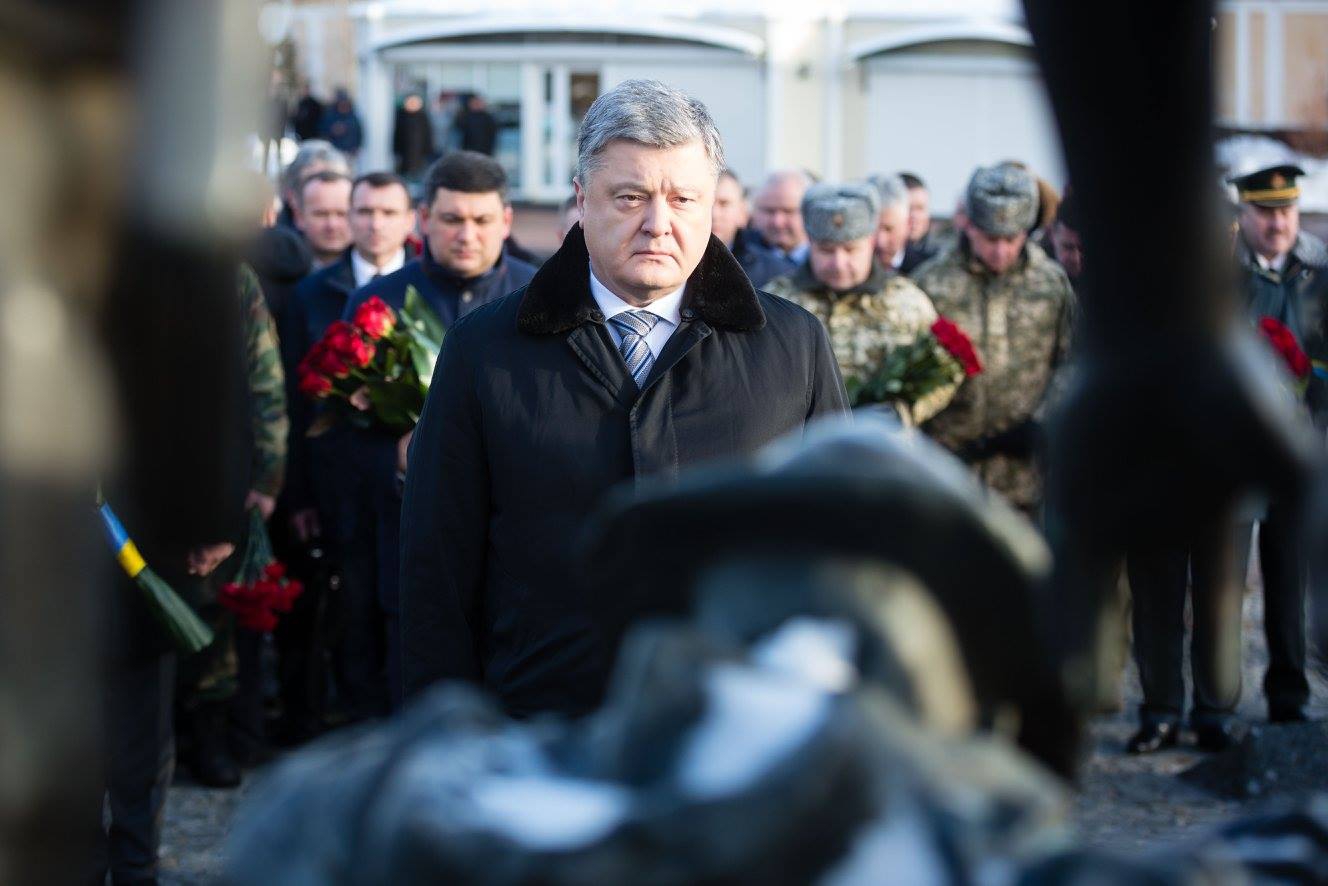 Порошенко прокомментировал блокаду угля на Донбассе