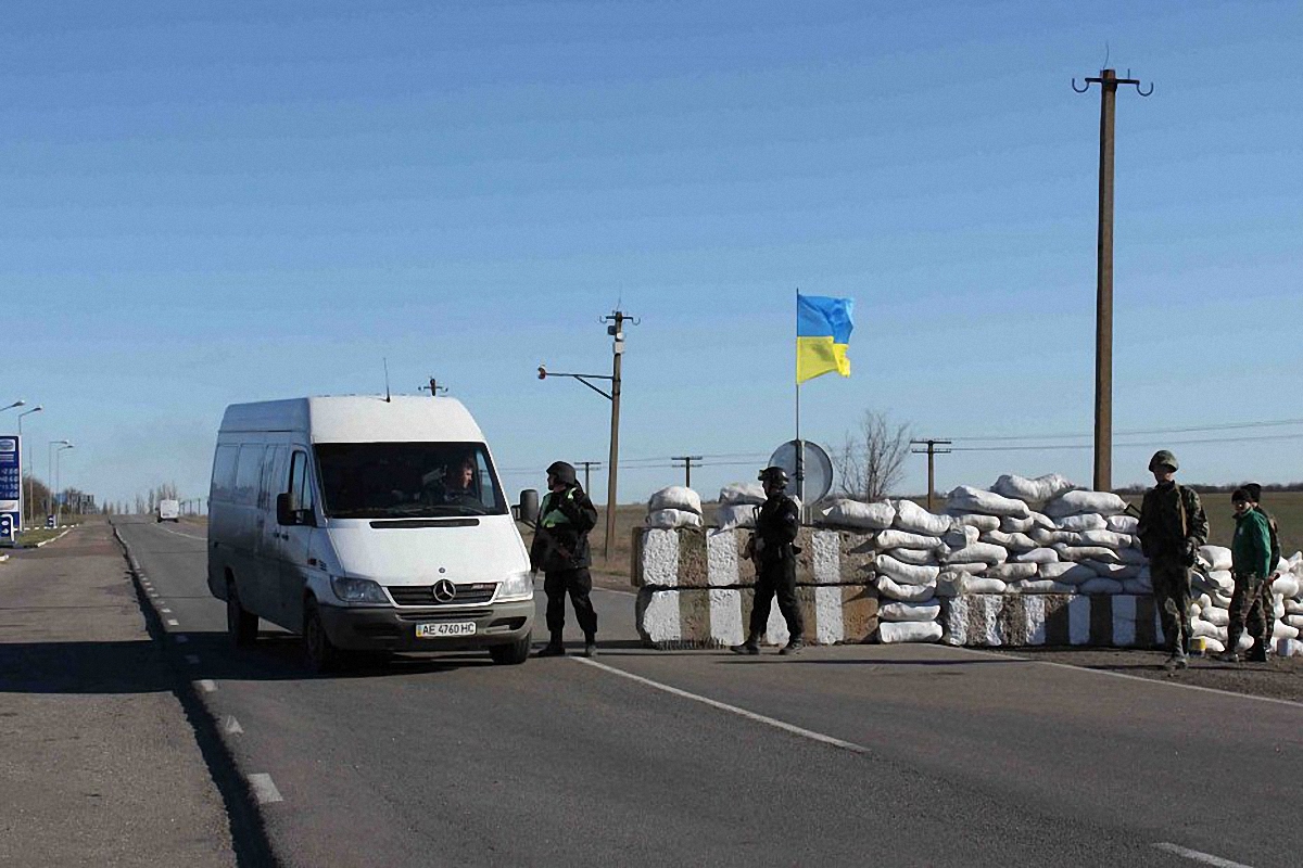 Боевики обстреляли КПП "Марьинка"