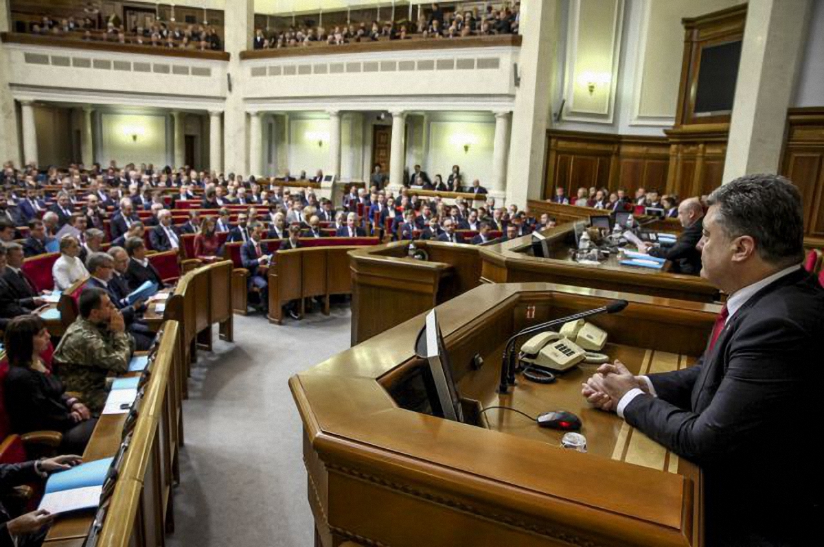 Депутатам фракции Порошенко предлагают поддержать Насирова