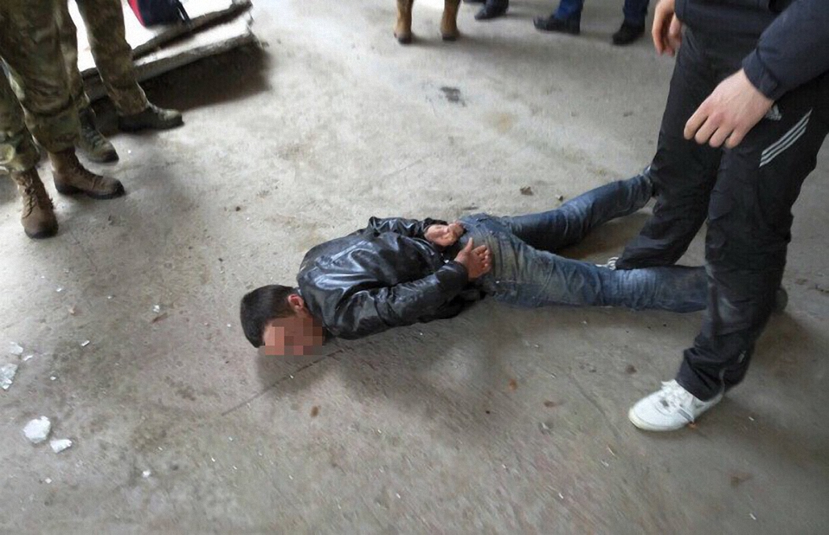 СБУ задержала начальника артиллерийского склада ВСУ, который торговал взрывчаткой
