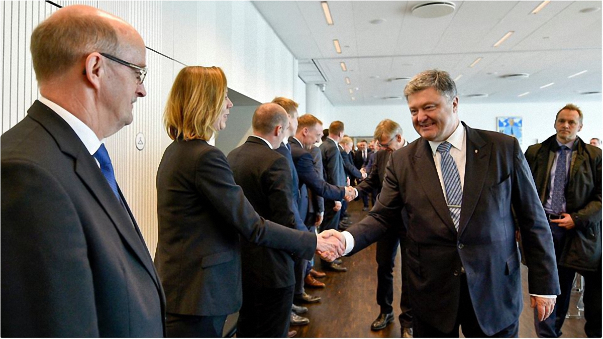 Порошенко посетит Великобританию на следующей неделе