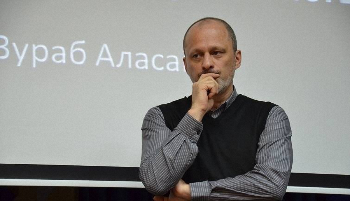 Аласания анонсировал массовые увольнения