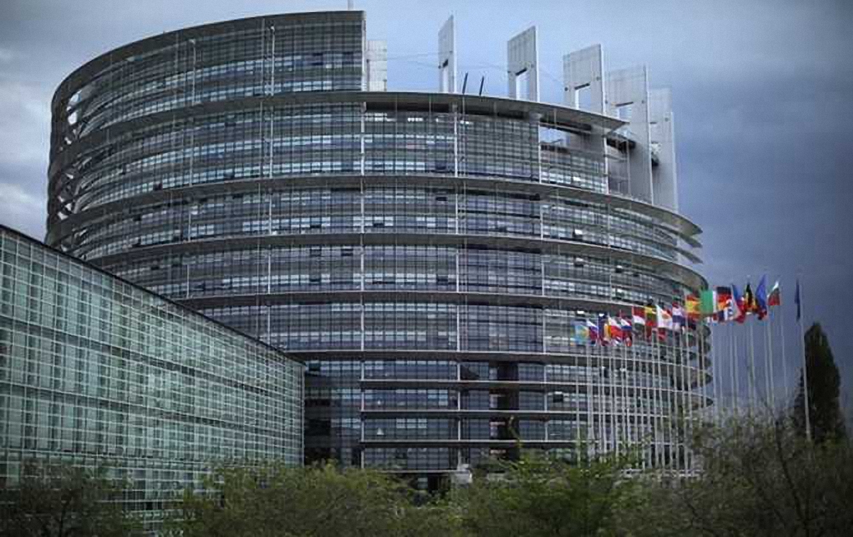 Евпропарламент пришлось эвакуировать перед дебатами о безвизе с Украиной