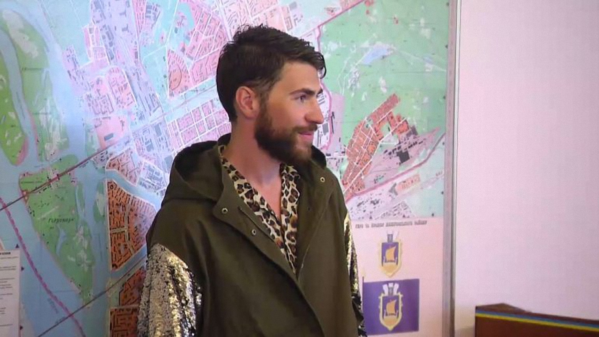 Пранкер, обнаживший зад на Евровидении-2017, сделал селфи с Джамалой