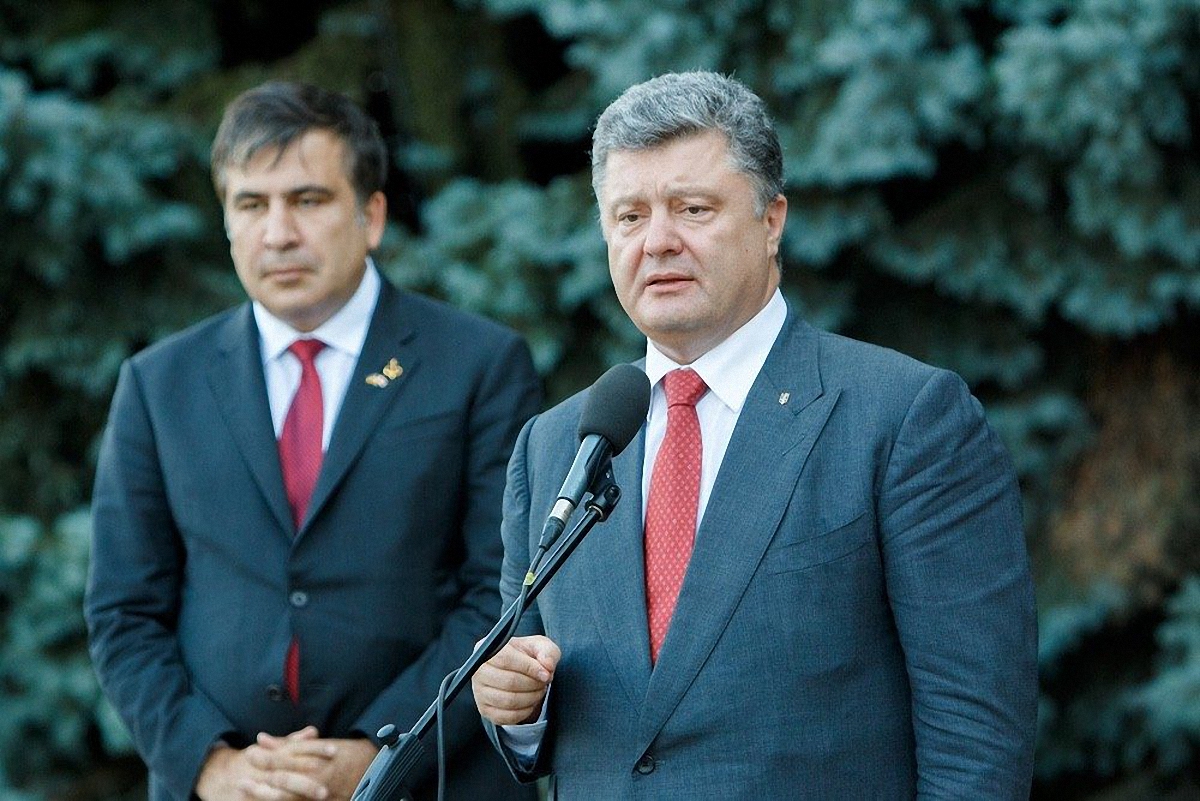 Зашквар месяца: пожиратель гражданства Порошенко, нерабочая Рада и уход Ryanair