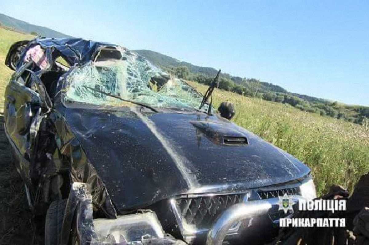 В Ивано-Франковской области пьяный депутат влетел в реку, есть погибший