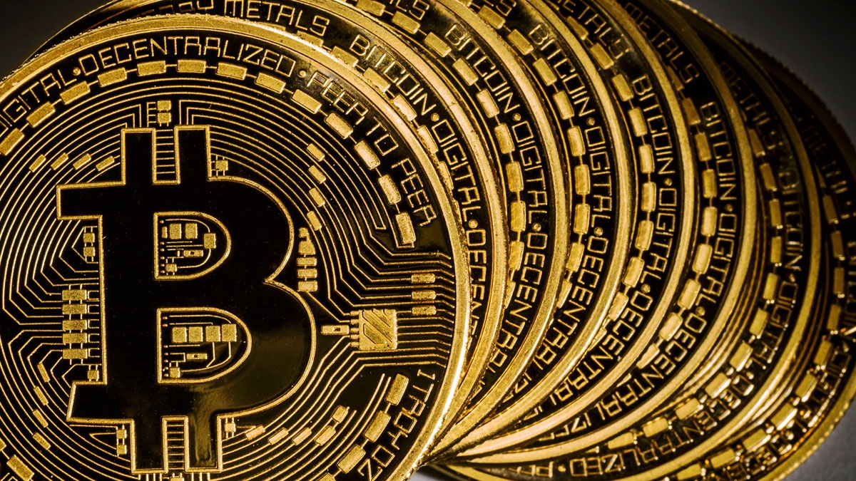 Курс Bitcoin снова меняется: за монету дают более $3500
