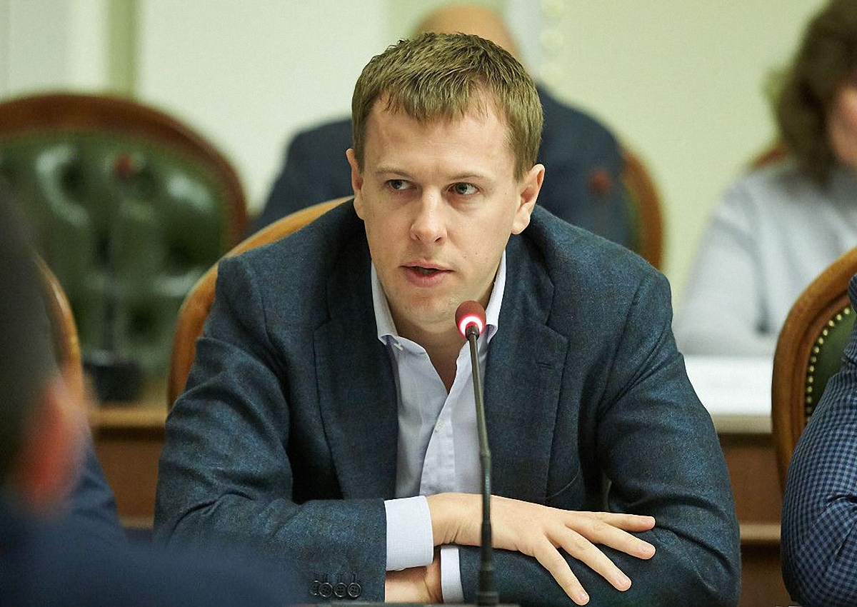 Нардеп Хомутынник ушел с поста главы Відродження из-за уголовного дела