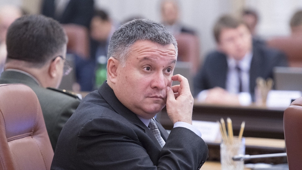 Аброськин в стиле Кивы рассказал о бомбах, которые хотели сбросить на Авакова