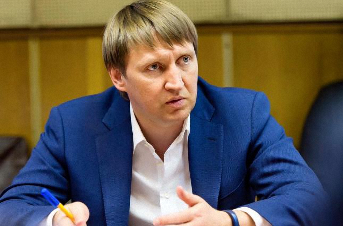 Почему Кутовой ушел в отставку