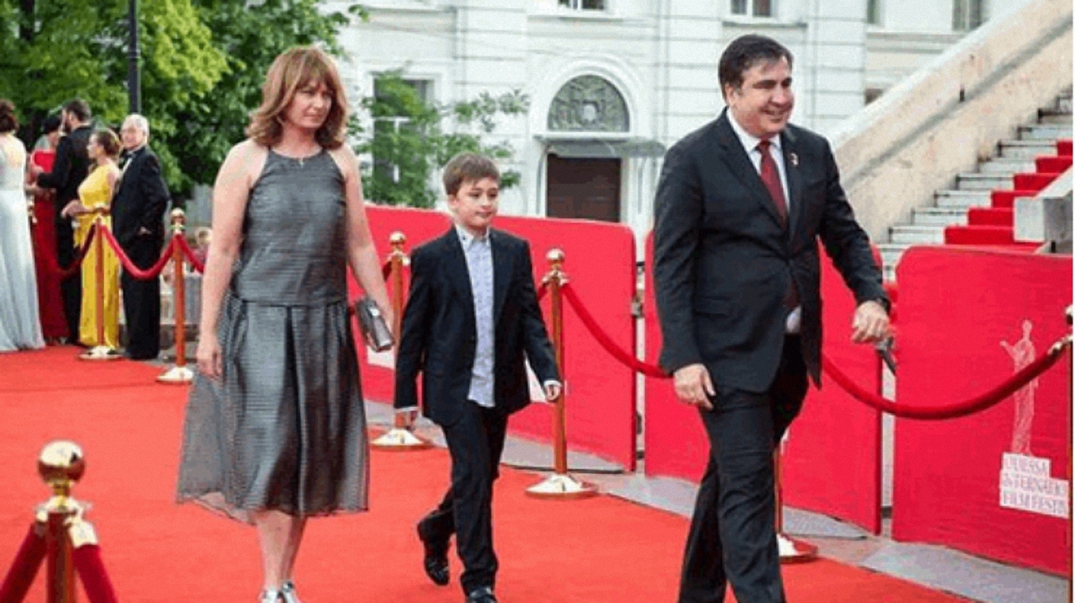 Саакашвили заявил, что в "Борисполе" задержали его 11-летнего сына