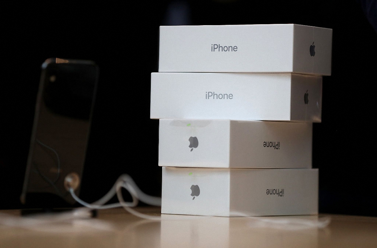 Американец пытался ввезти в Украину 59 iPhone
