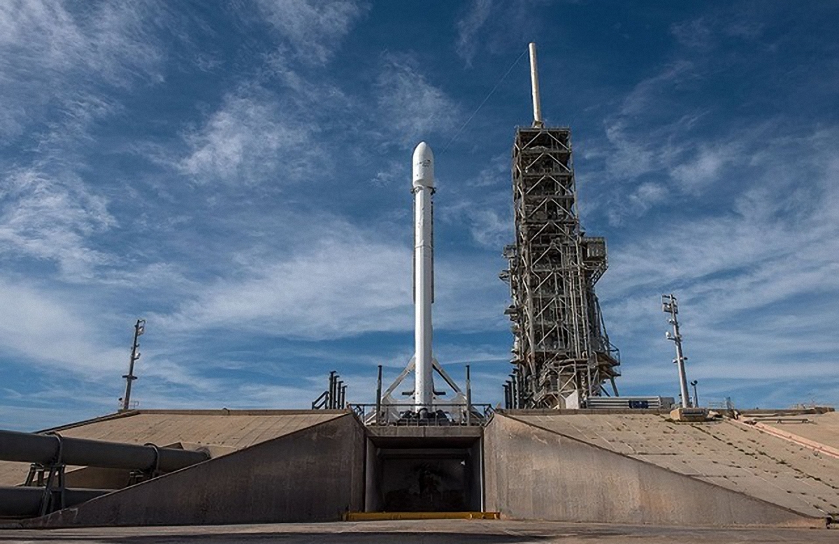 SpaceX перенесла запуск всемирного Wi-Fi