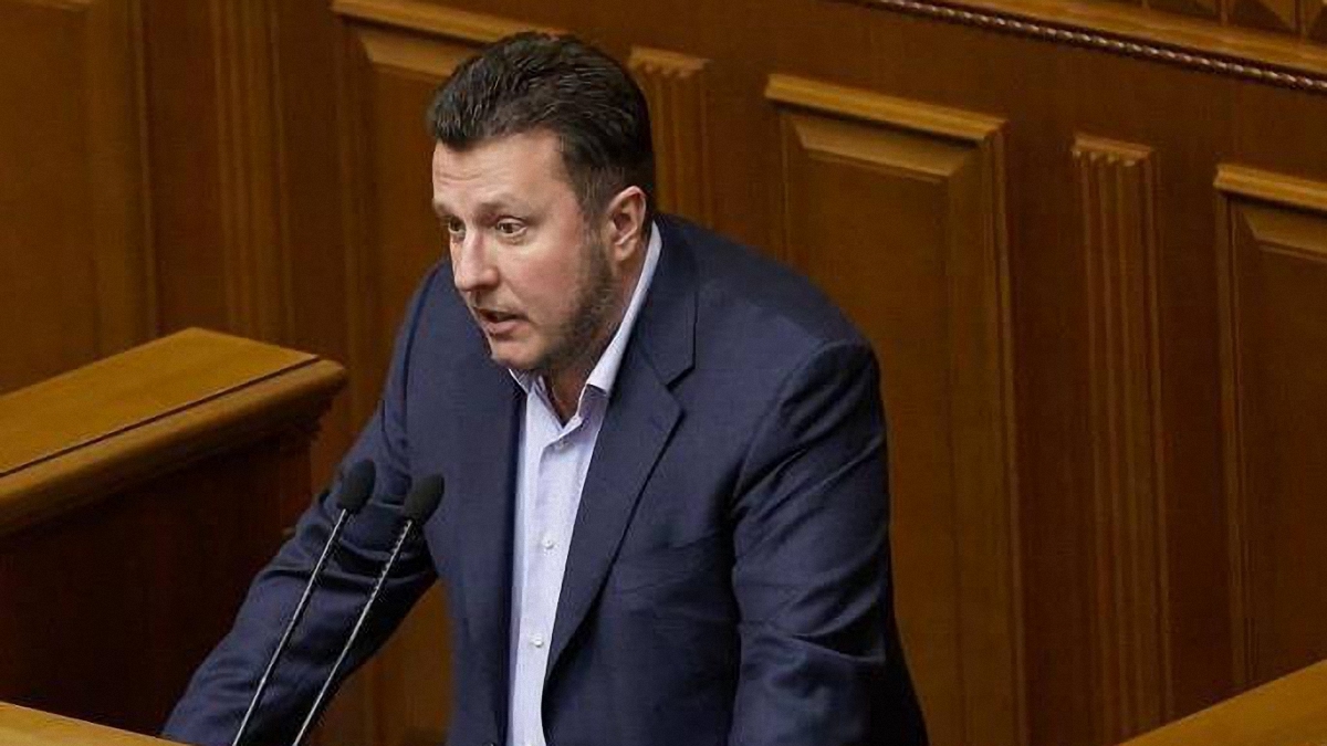 Нардеп кнопкодавил под аплодисменты коллег (видео)