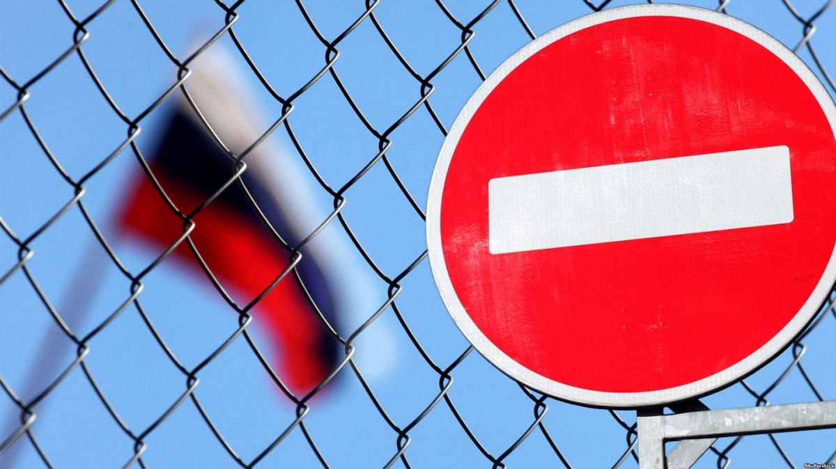Российских дипломатов выслали уже 28 стран
