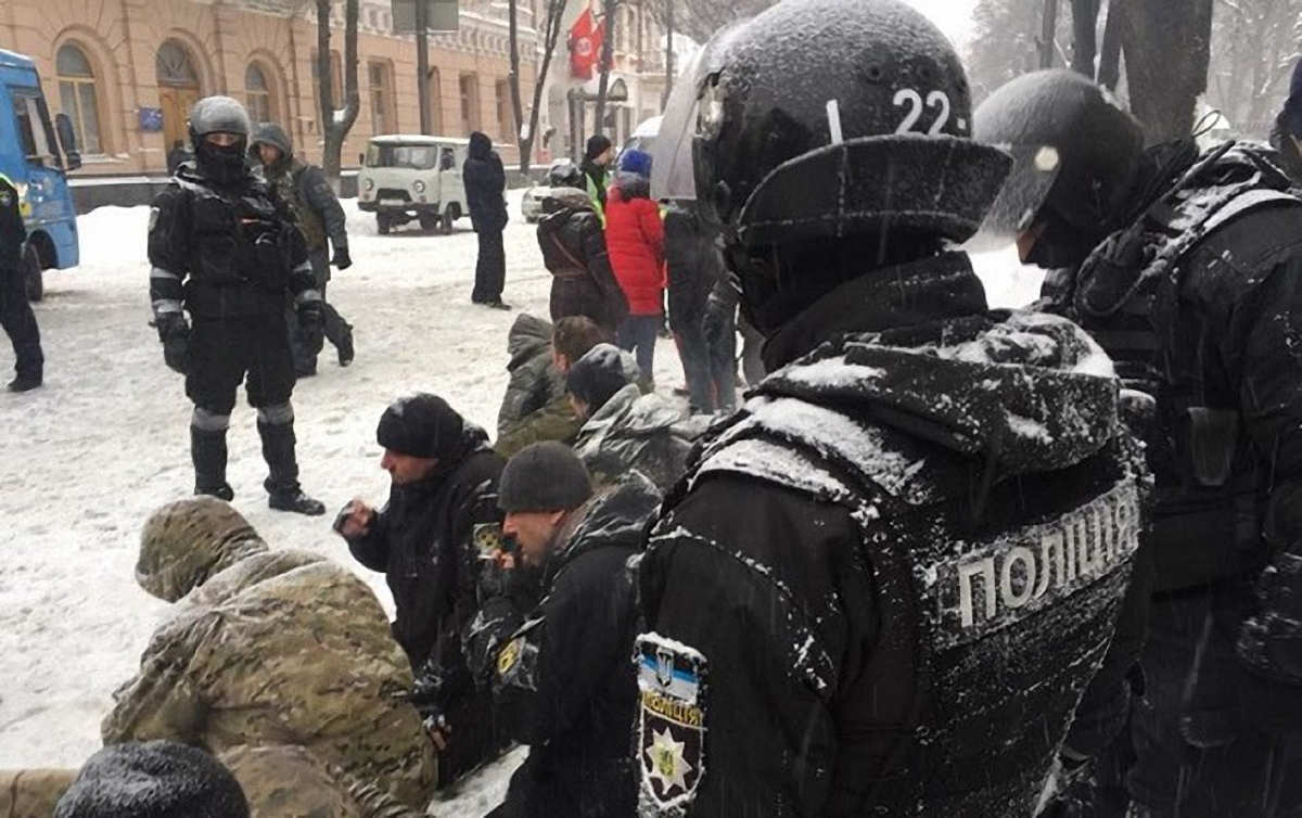 Столкновения под ВР: открыто дело о превышении полномочий полицией