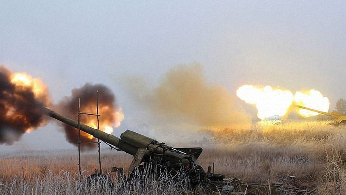 Артиллерия, танки и миномет: под Донецком идет масштабный бой