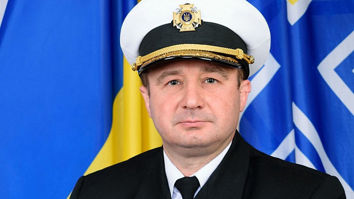 Начальника штаба ВМС отстранили от работы из-за российского паспорта жены