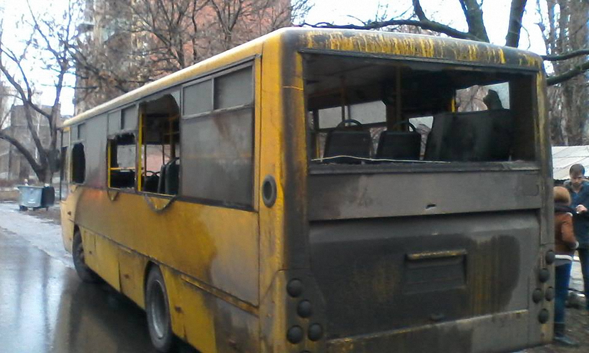 В оккупированном Дебальцево взорвался автобус с пассажирами, есть погибшие