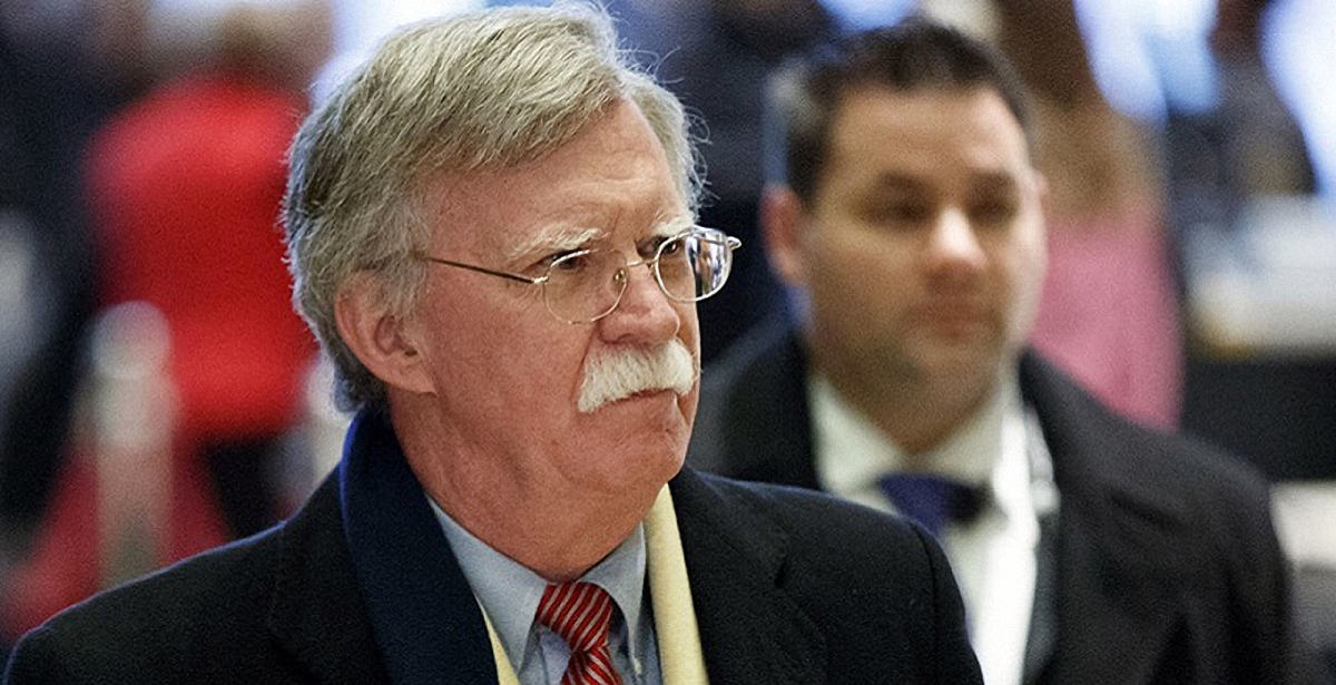 Советник Трампа обсудил с Путиным вмешательство РФ в американские выборы и аннексию Крыма