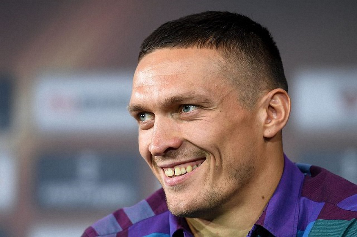 Усик вернулся в Киев без кубка Мохаммеда Али