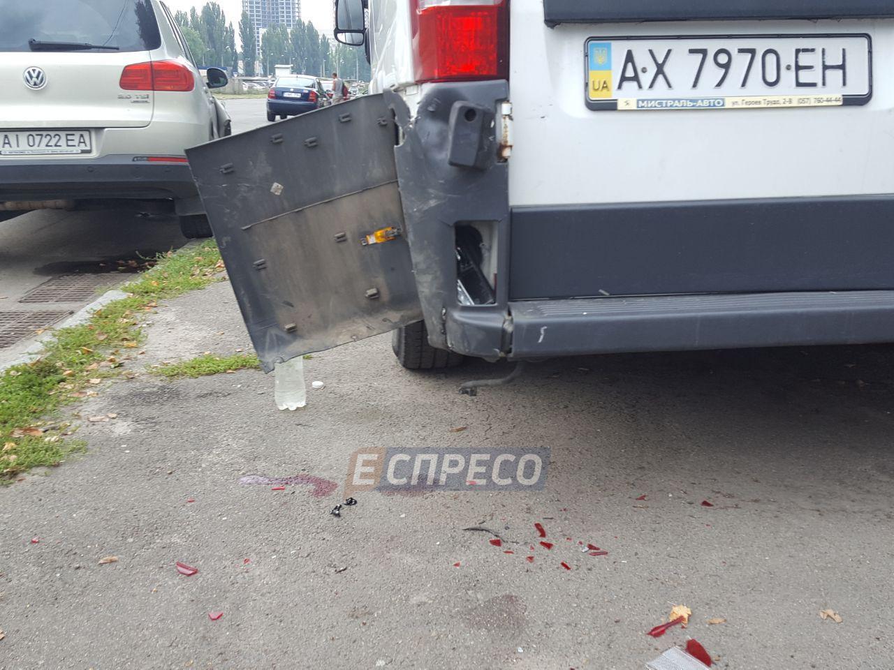 В Киеве внедорожник насмерть сбил женщину на пешеходном переходе