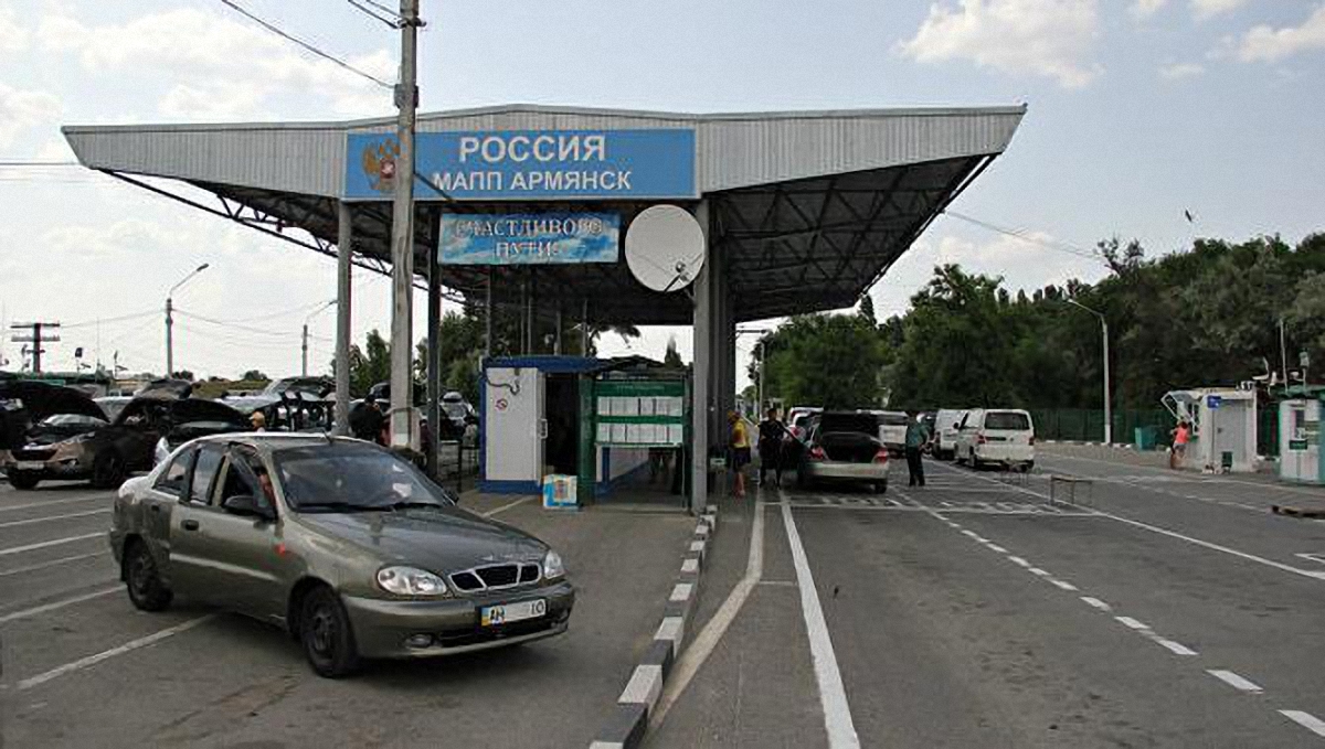 На КПП "Армянск" похитили крымского татарина