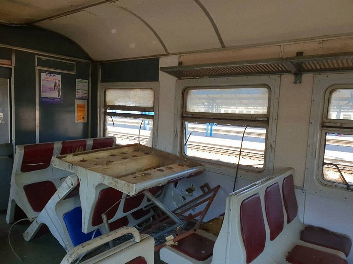 В Киевской области вандалы уничтожили вагон пригородной электрички (ФОТО)