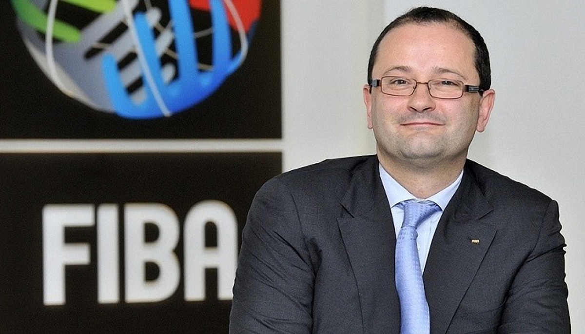 На соревнованиях юношеской Олимпиады умер генсек FIBA