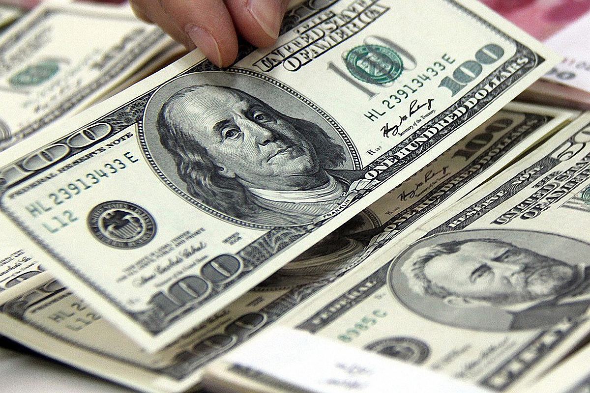 Арест на $250 миллионов окружения беглого президента Януковича остается