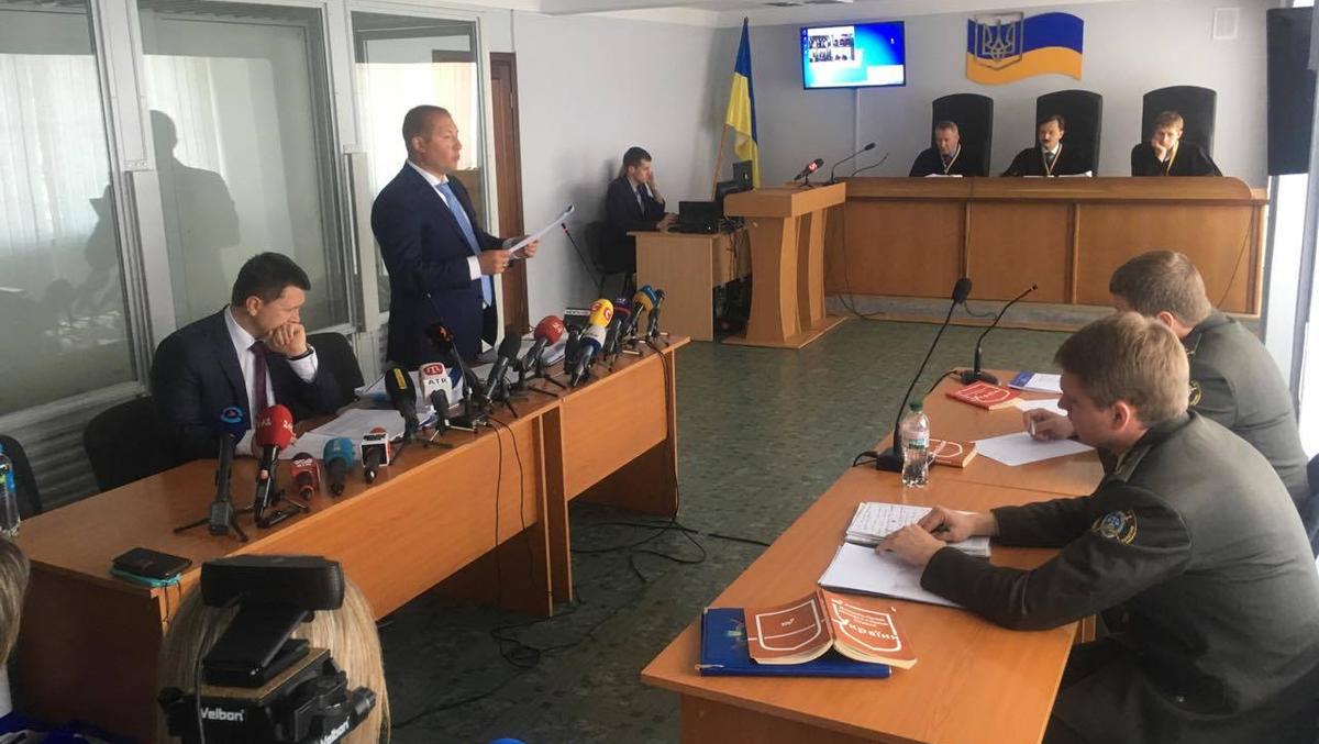 Янукович получил третий срок: Оболонский суд приговорил к 13 годам заключения