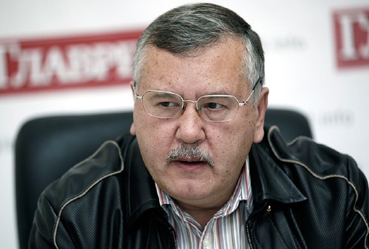 Гриценко пытается вызвать Порошенко на словесный поединок
