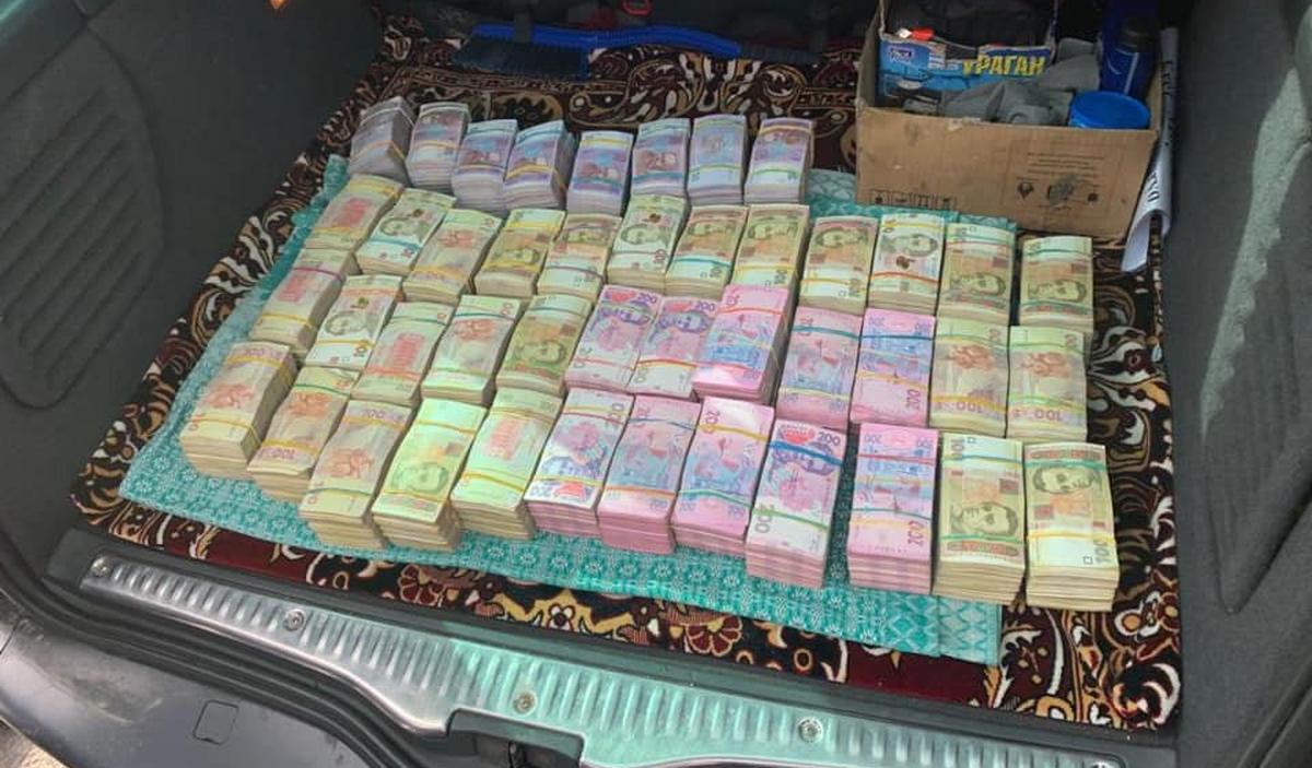 Для кандидата Ю: в Ровенской области задержали покупателя голосов с 2,5 млн гривен