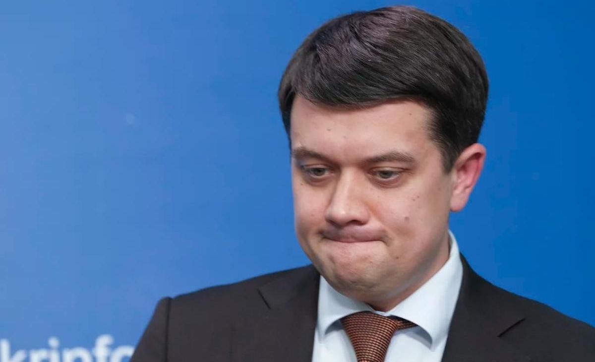 В штабе Зеленского не хотят принимать закон о президенте, за который сами выступали