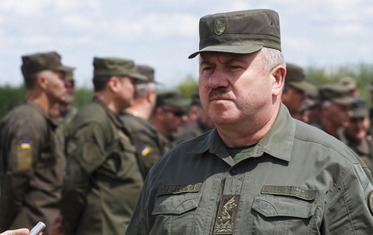 Экс-главу Нацгвардии посадили и отпустили. За деньги