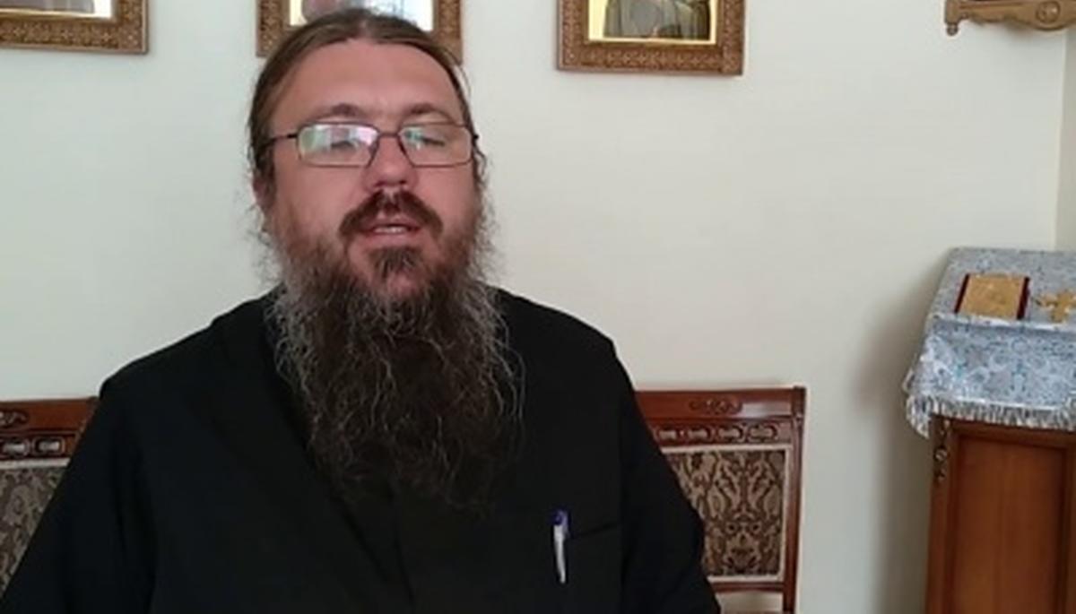 Зараженный коронавирусом поп кашлял на журналистов и потребовал у СБУ закрыть редакцию