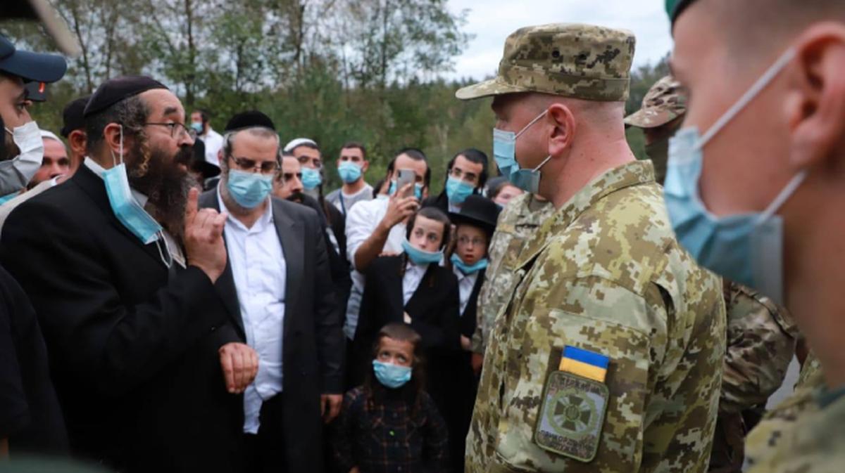 Сотни хасидов штурмуют границу Украины и Беларуси, Киев стянул Нацгвардию