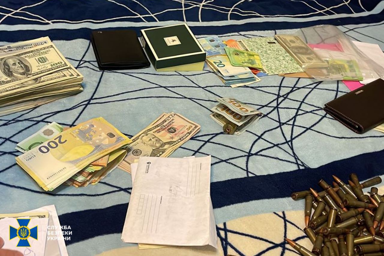 Керівництво комісії Медичних сил ЗСУ викрили на хабарях за "відмазку" від армії