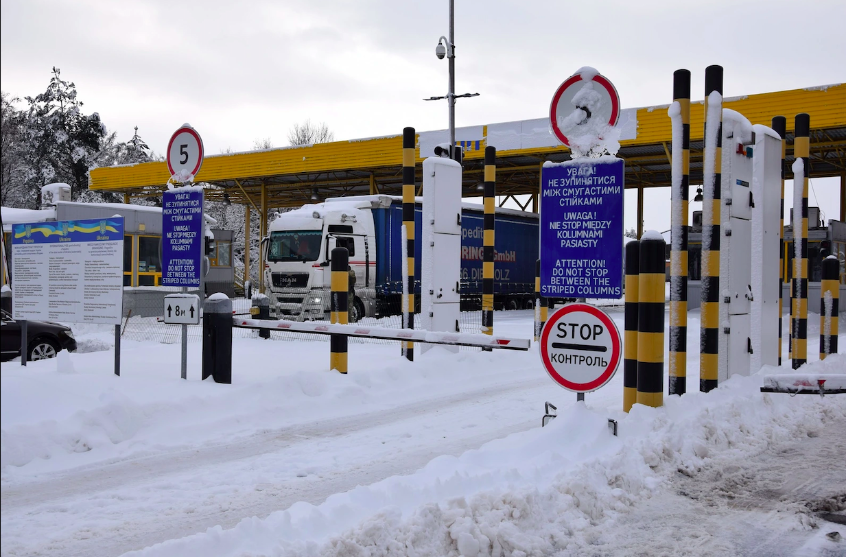 Влада міняється: У Польщі почали розблокування кордону з Україною
