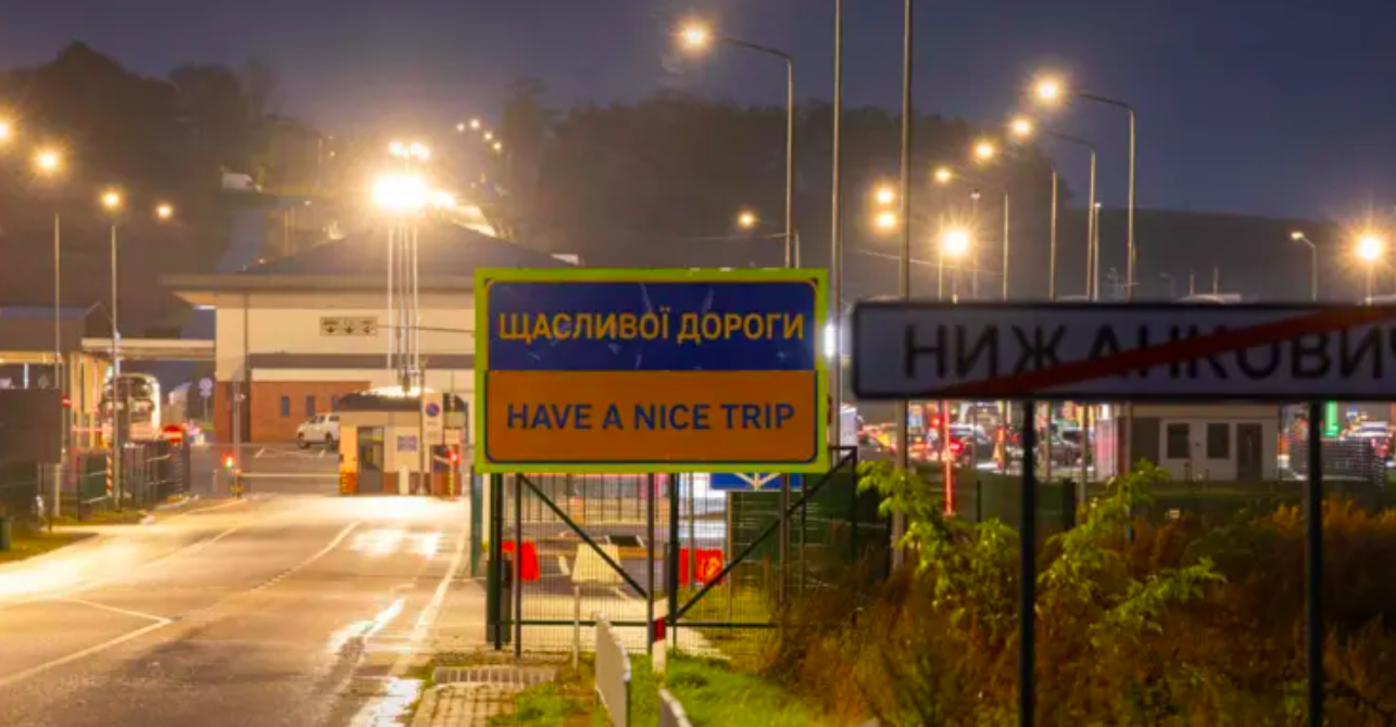 Дівчина викрила італійcького фаната Путіна й домоглась, щоб того не пустили до України - фото 1