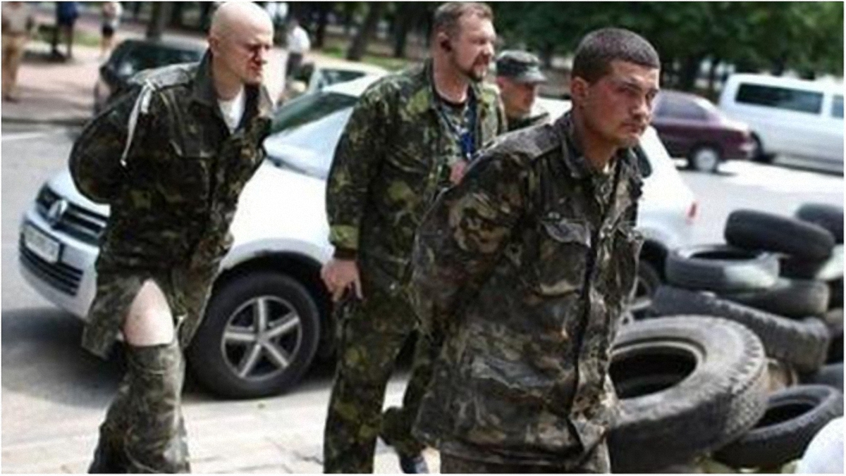 Террористы почти два года удерживали украинского офицера. - фото 1