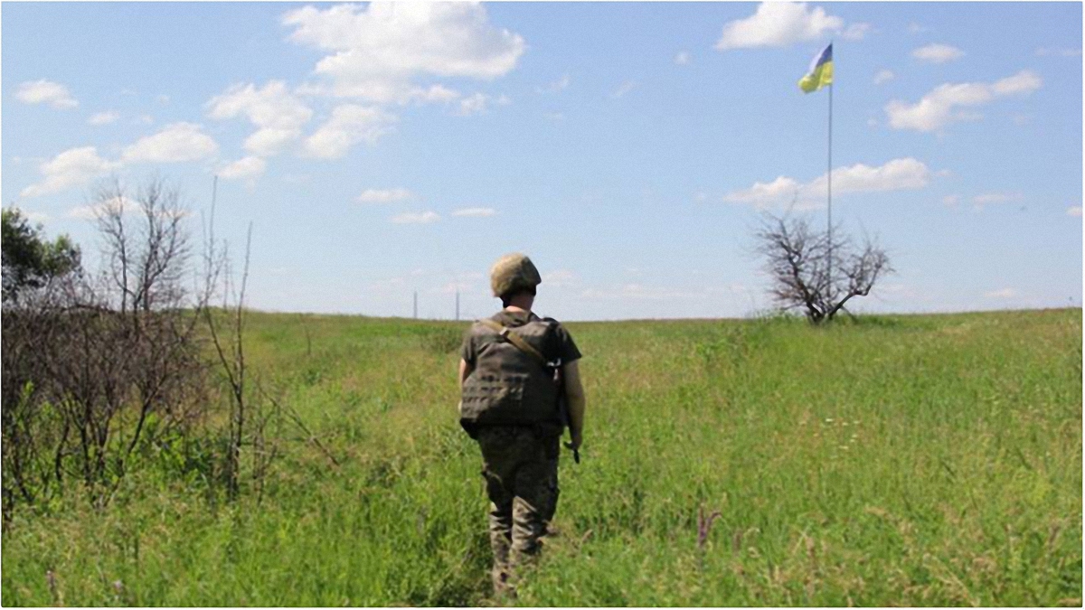 За сутки в зоне АТО погибли двое украинских военных - фото 1