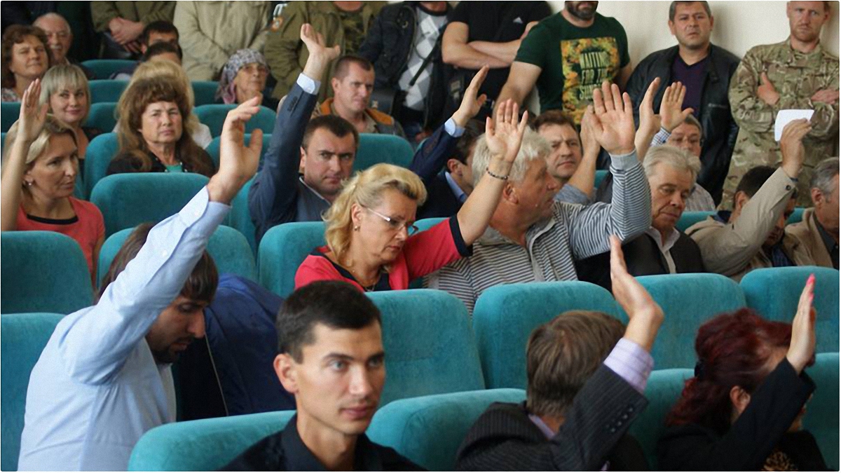 Депутаты горсовета проголосовали за запрет крестного хода в Борисполе. - фото 1