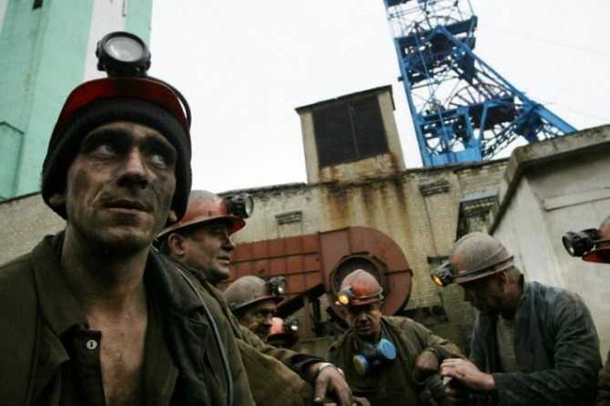 В "ДНР" не ценят труд шахтеров и не платят им зарплату - фото 1
