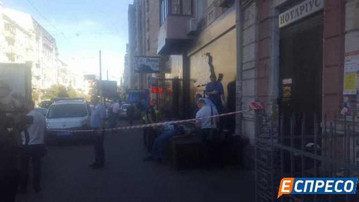 В центре Киева зарезали мужчину - фото 1