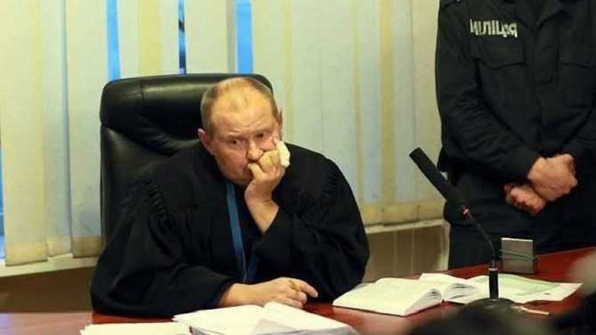 Судья Чаус сбежал в Крым - фото 1