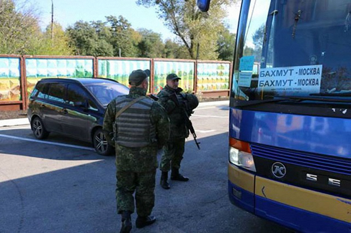 За сотрудничество с "ДНР" подозреваемому грозит от 3 до 8 лет - фото 1